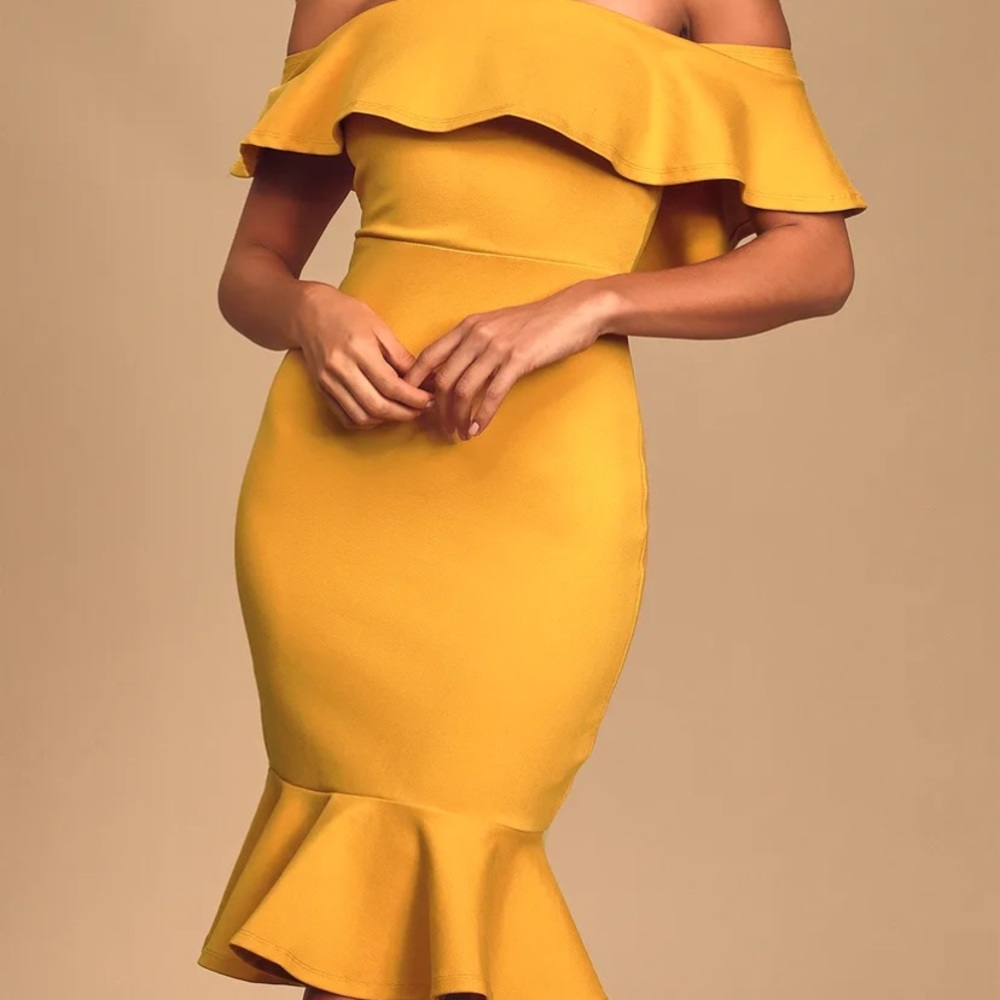 Lulus beautiful yellow dress